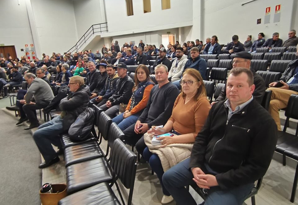 Poder Legislativo e Executivo presentes na Reunião Regional do Programa Operação Terra Forte