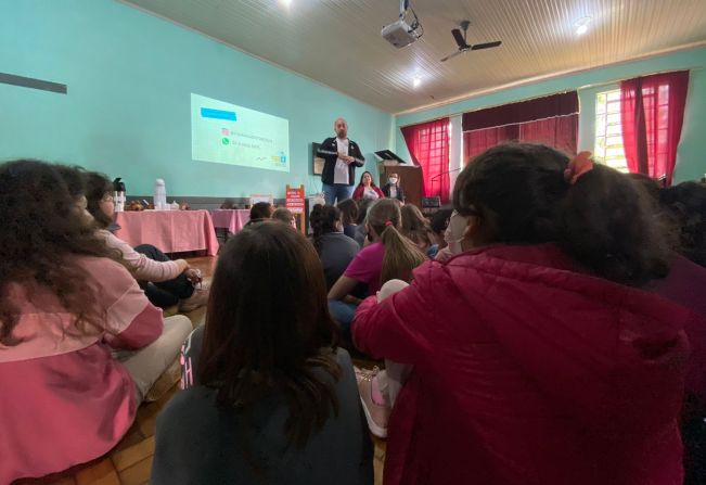 Vereador Mirim: Câmara dá início ao projeto nas escolas de Entre-Ijuís