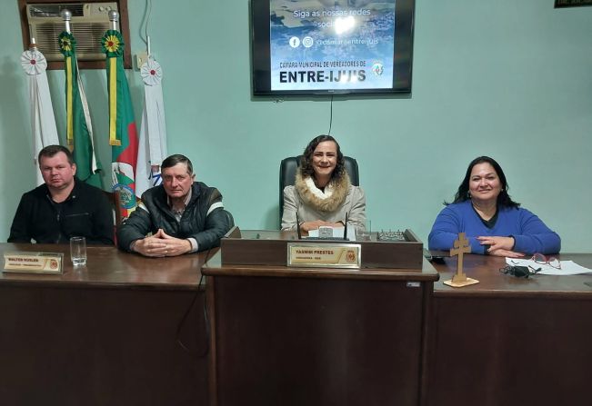 VEREADORA YASMIN PRESTES É ELEITA PRESIDENTE DA CÂMARA MUNICIPAL DE VEREADORES DE  ENTRE-IJUÍS!