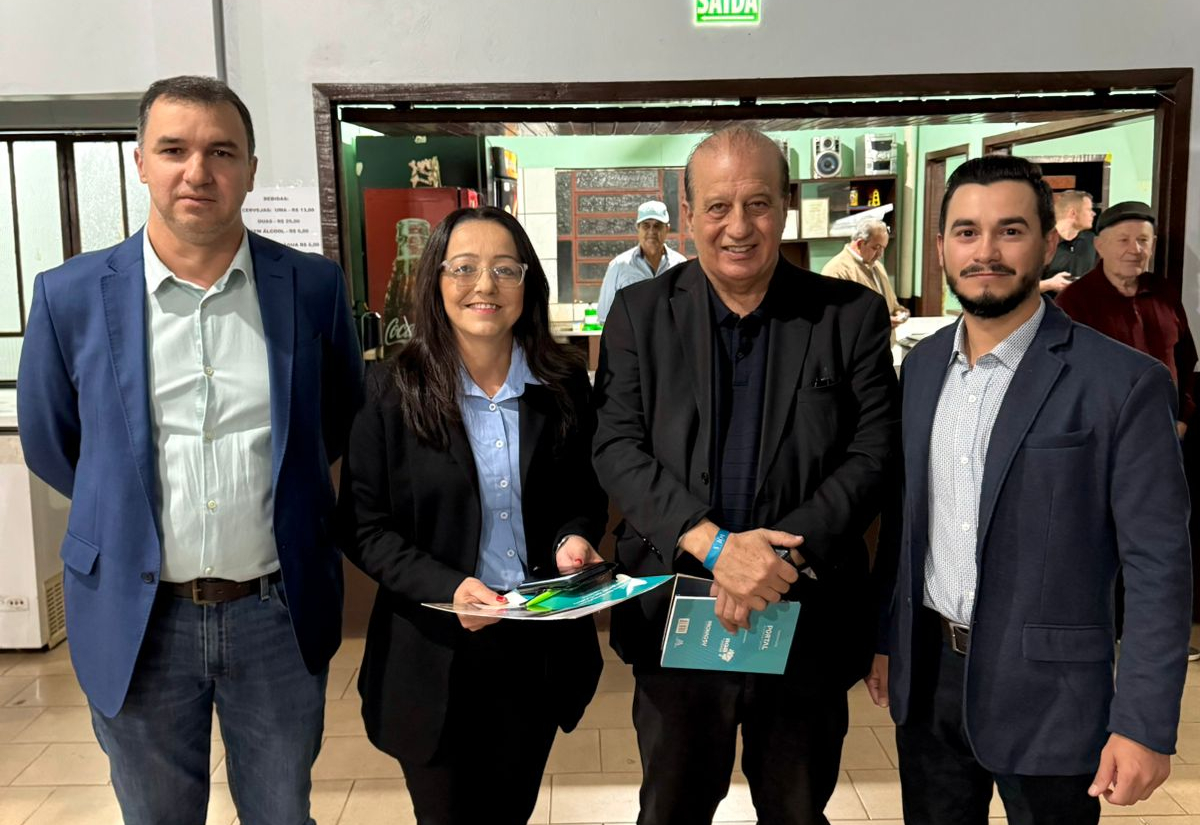 Vereadores Roaldo Silveira e Vilmar Rotilli representaram a Câmara de Vereadores em reunião da ALM, em Eugênio de Castro