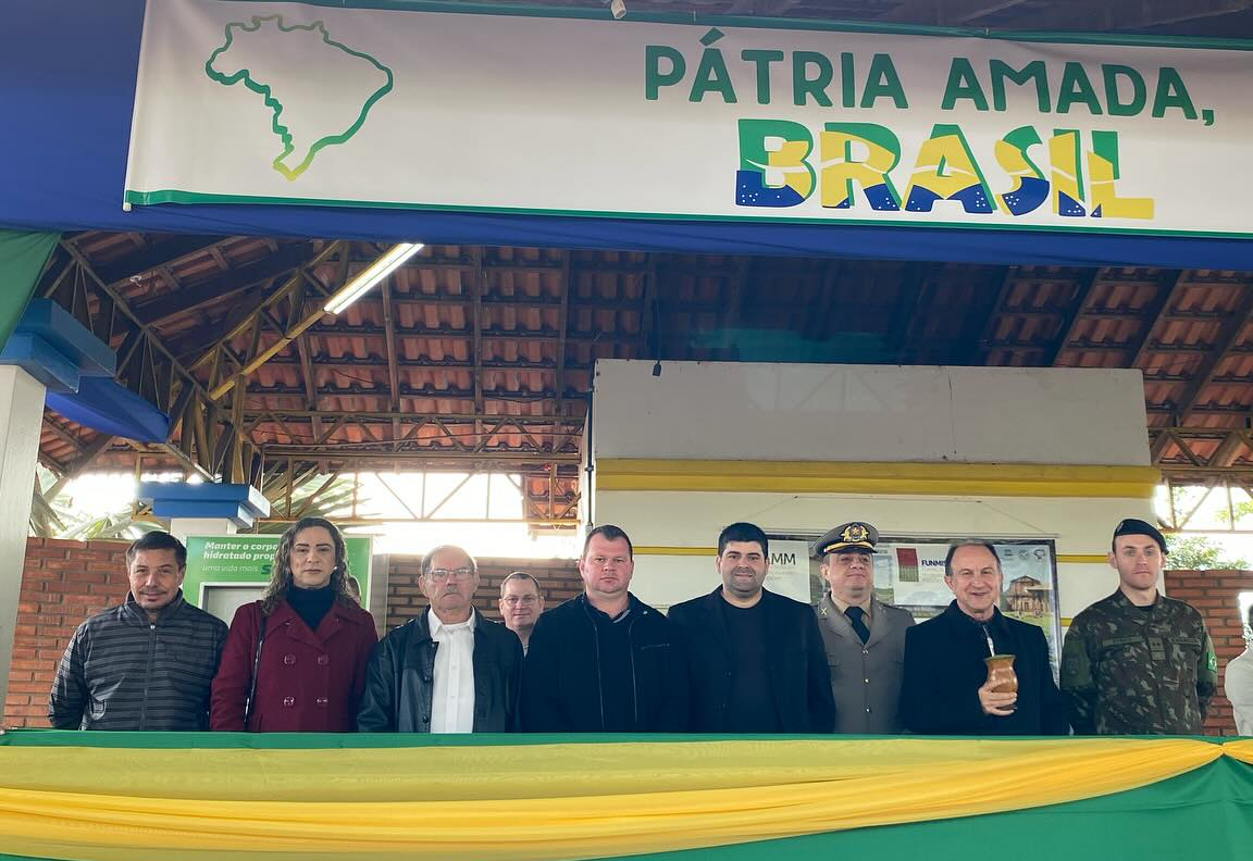 Poder Legislativo Municipal presente do Desfile Cívico de 7 de Setembro
